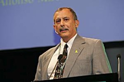 Alfonso Mirelles Jr reminded delegates that nutrients are needed for both accretion and maintenance, and that maintenance requirements are much higher than those for growth.