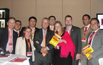 El equipo de Alltech que participó del evento tuvo la oportunidad de compartir con Tom Peters después de la presentación.