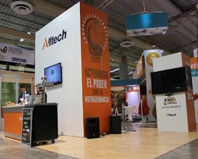 Alltech fue patrocinadora 'plata' en el XVIII Congreso Latinoamericano de Avicultura en El Salvador.