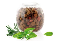 The role of antioxidants in pet food continues to evolve, as natural trends and innovation take center stage. | Videka (Diana Pet Food)
