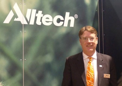 El estudio de alimentos balanceados que ha realizado Alltech ha ido adquiriendo solidez y ahora cuenta con datos más confiables, dijo Aidan Connolly, vicepresidente de cuentas corporativas de Alltech Inc. en la IPPE de Atlanta. Foto por Benjamín Ruiz.