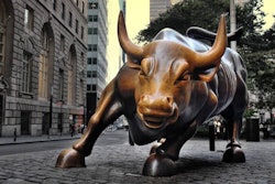 Charging Bull | Arch_Sam, Foter
