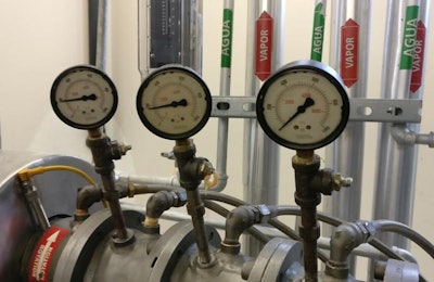 Ideally, the gauges of an extruder’s pressure zone will look approximately like these, and achieving those pressures requires proper maintenance, said Gary Lierz, Extru-Tech service technician during Petfood Technology Workshop Mexico. | photo by Tim Wall