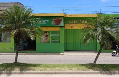 Animalia 2 pet specialty retailer in Siguatepeque, Honduras l Photo by Tim Wall