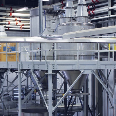 Coperion K-Tron pneumatic conveying systems for pet food applications