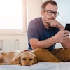As more pet owners turn at least some of the time to shopping for their pets online, it’s wise to understand the dynamics of e-commerce — and how to make the most of them. (kerkezz | AdobePhoto.com)