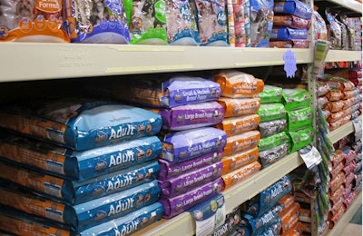 The idea of reconstituting dry pet food ingredients with water can create labeling complications, both when it comes to list order and inclusion rates. (Andrea Gantz | WATT Global Media)