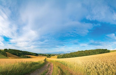 Parts of Kansas and Missouri comprise the Animal Health Corridor, an area of the U.S. filled with importance to the pet food industry. (science photo | Shutterstock.com)