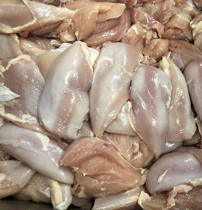 Overscalding partially cooks the breast and can cause signficant amounts of yield loss in terms of moisture loss. (Cobb-Vantress)