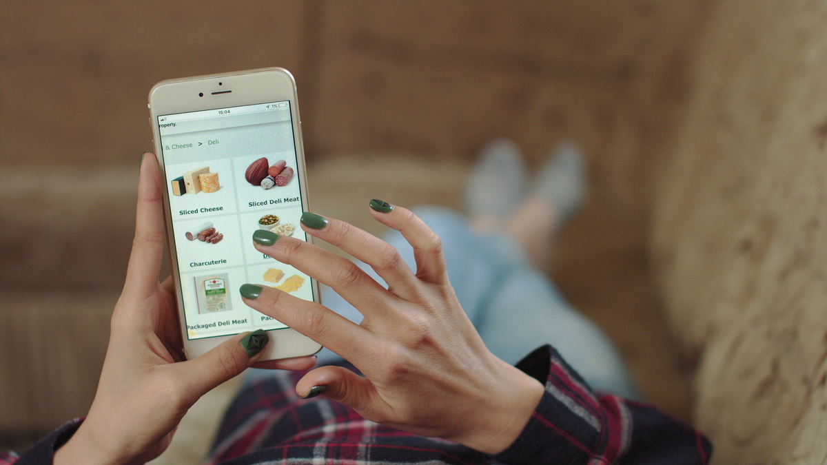 E-commerce rose to about 10% of total grocery sales in 2020, from between 3% and 4% in prior years. (FELBABA|BigStockPhoto.com)