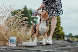 Polish pet food and pet care products company Vet Planet offers Raw Paleo and Vet Expert pet food lines.