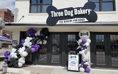 Three Dog Bakery Houston Grand Opening Outside