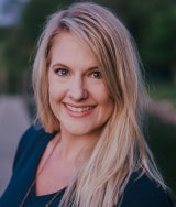 Eliseheadshot