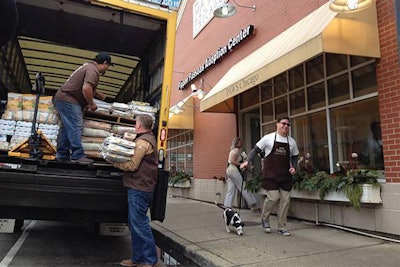 Merrick Paws Chicago 1510 Pe Tservice