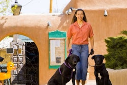 Pfi latina Woman Dog Adobe Mexico