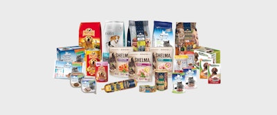 Partner in Pet Food supplies retailers, discounters, specialty pet retailers and online specialists in 38 countries with a range of dry, wet and semi-moist cat and dog food and snacks.