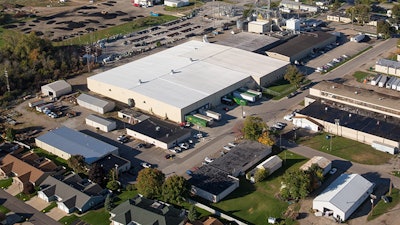 United Petfood enters the U.S. market by purchasing its first production facility in Mishawaka, Indiana.