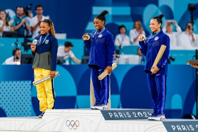 Nulo Fuel Incredible athlete and gymnastics legend Simone Biles, brings home the gold in Paris to become the most decorated gymnast in Olympic history. Biles credits her deep relationship with Frenchies Lilo and Rambo as a factor in her successful preparation for the games.