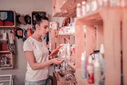 Zinkevych I Stock com Pet Food Shopping In Store