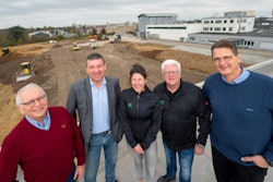 Volkmann CEO Thilo Volkmann (second from left) celebrates the start of construction on the manufacturer's new facility in Soest, Germany, with production managers Michael Ernst (left) and Carsten Schröer (right), and the two architects, Pia Rüller and Arno Biesenbaum.
