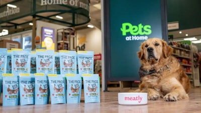 Chick Bites combine plant-based ingredients with Meatly Chicken, to provide a nutritious and sustainable alternative to traditional dog treats.