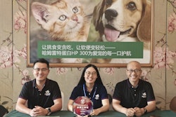 The Hamlet Protein team received an award for its contribution to the technological advancement of the Chinese companion animal industry at the CAFIC 2025 in Suzhou, Jiangsu.