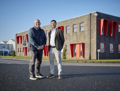 Fd0368e1 Cb70 438b 919d 14811d49c6c2