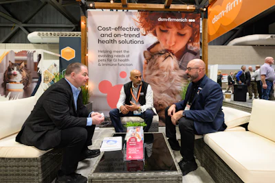 Opportunities to network are everywhere at Petfood Forum — from casual chats in sessions to dedicated social events.