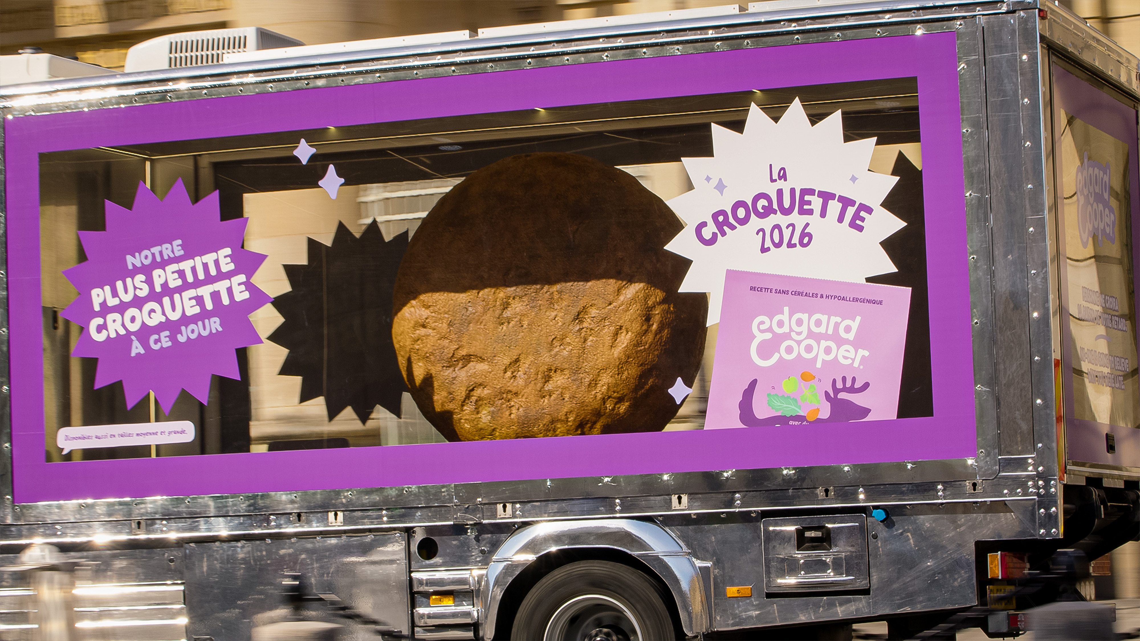 Edgard & Cooper takes giant kibble to Louvre | PetfoodIndustry