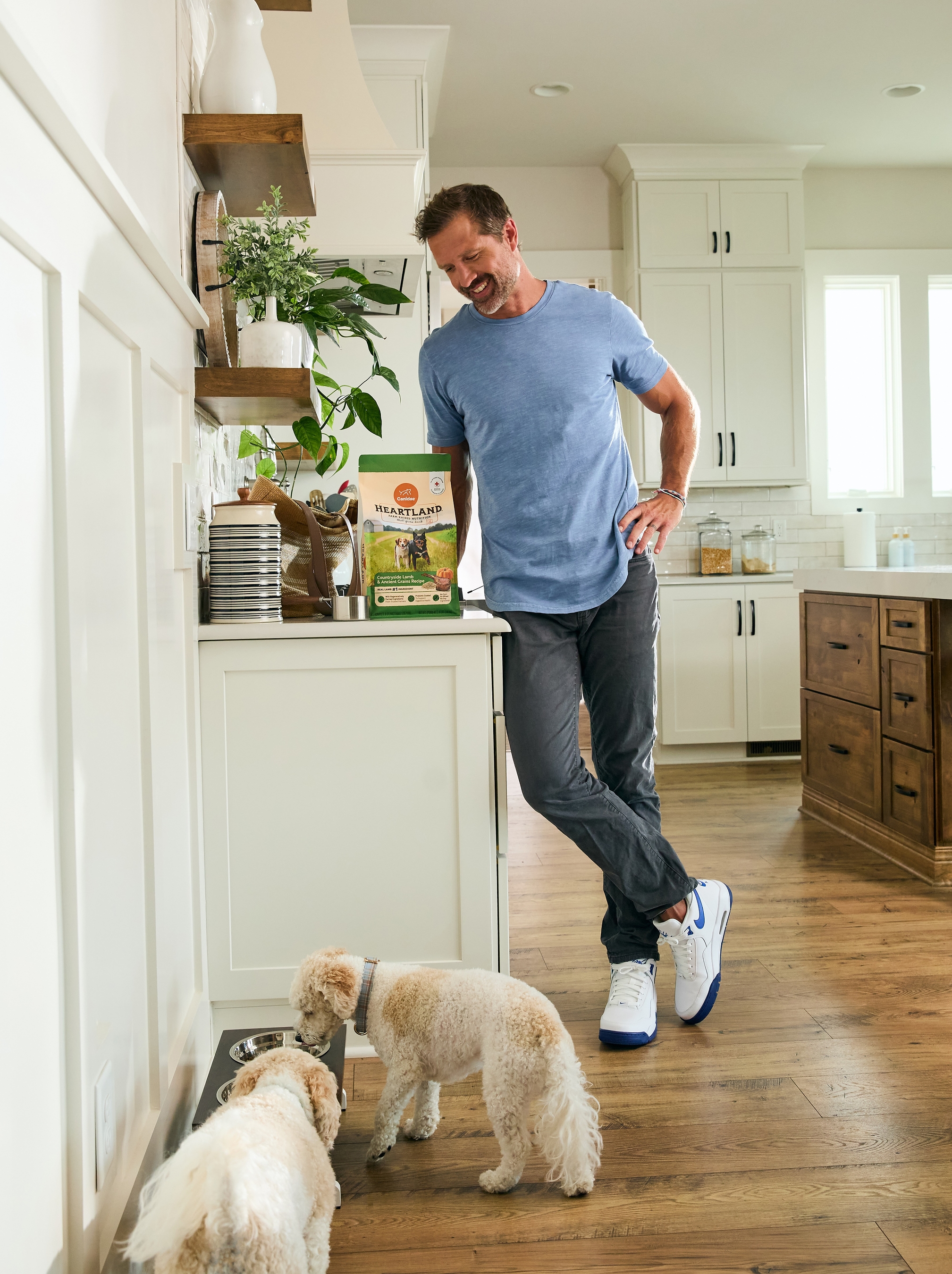 Walker Hayes with his dogs, Copper and Puckett.