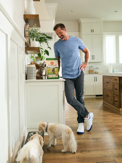Walker Hayes with his dogs, Copper and Puckett.