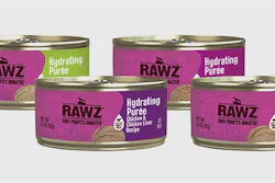The Hydrating Purées are made with real chicken or fish, goat's milk and green mussels.